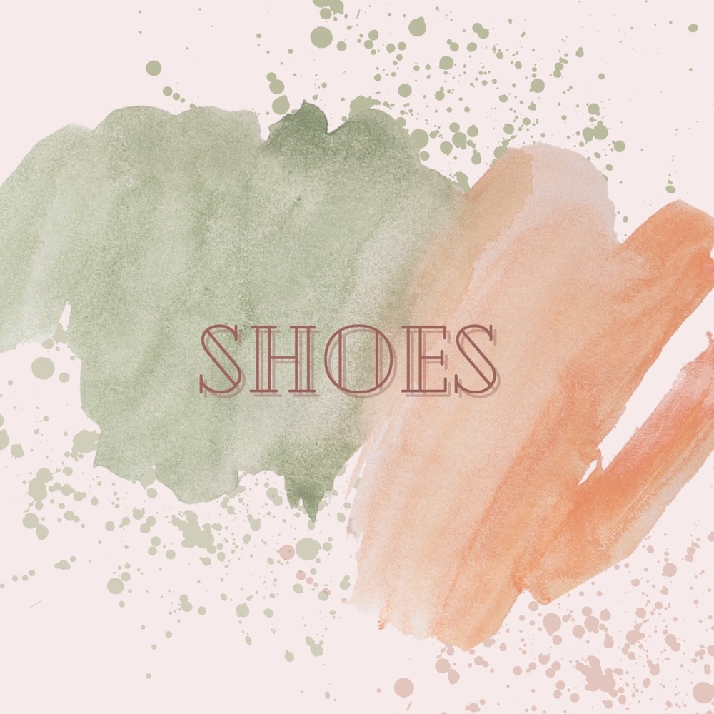 WOMEN’S SHOES